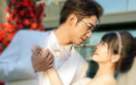 在骆总怀里撒个娇 第1-30集.